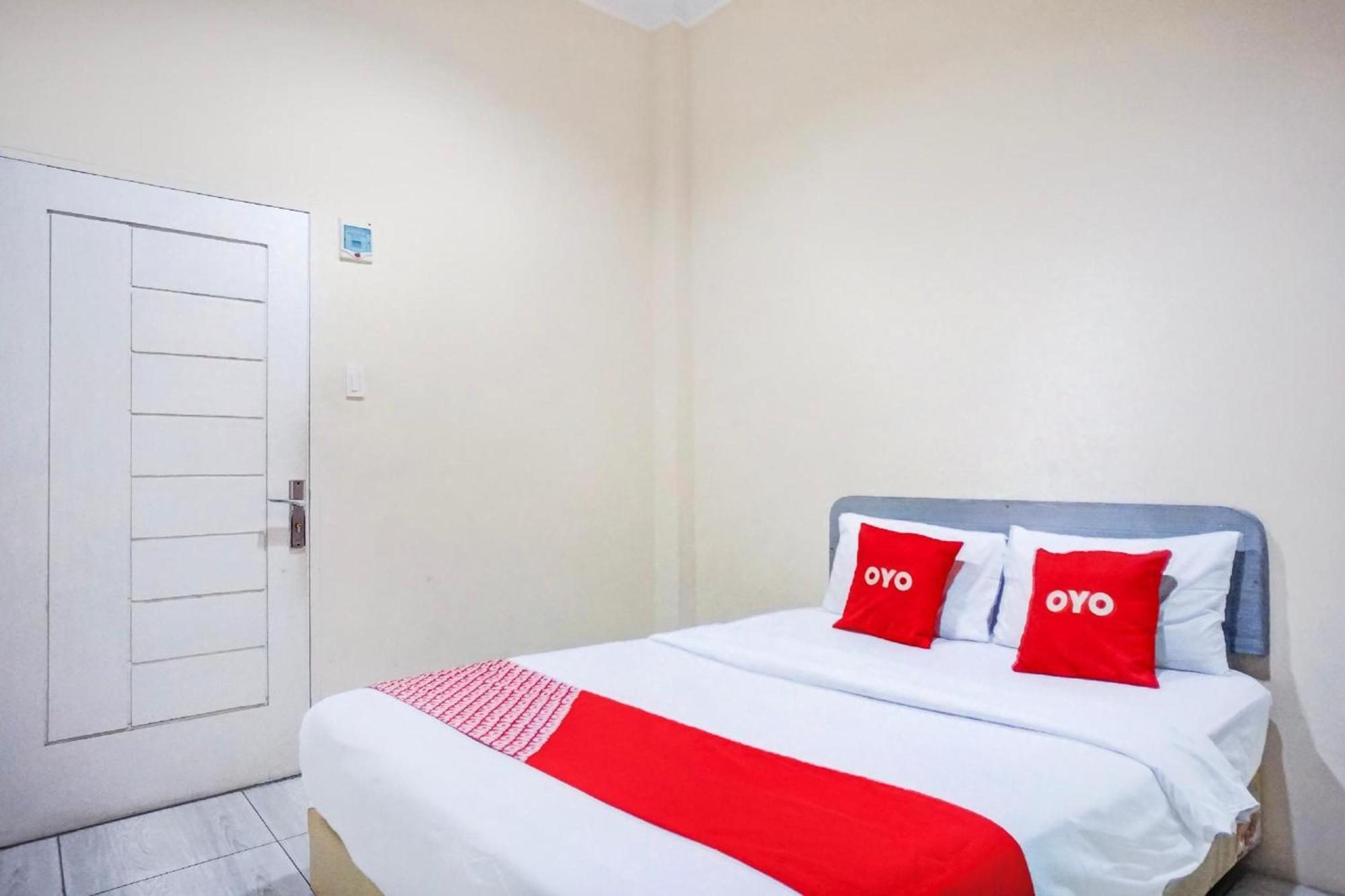 Hotel O Medan City Near Lapangan Benteng Formerly Ralica Residence מראה חיצוני תמונה