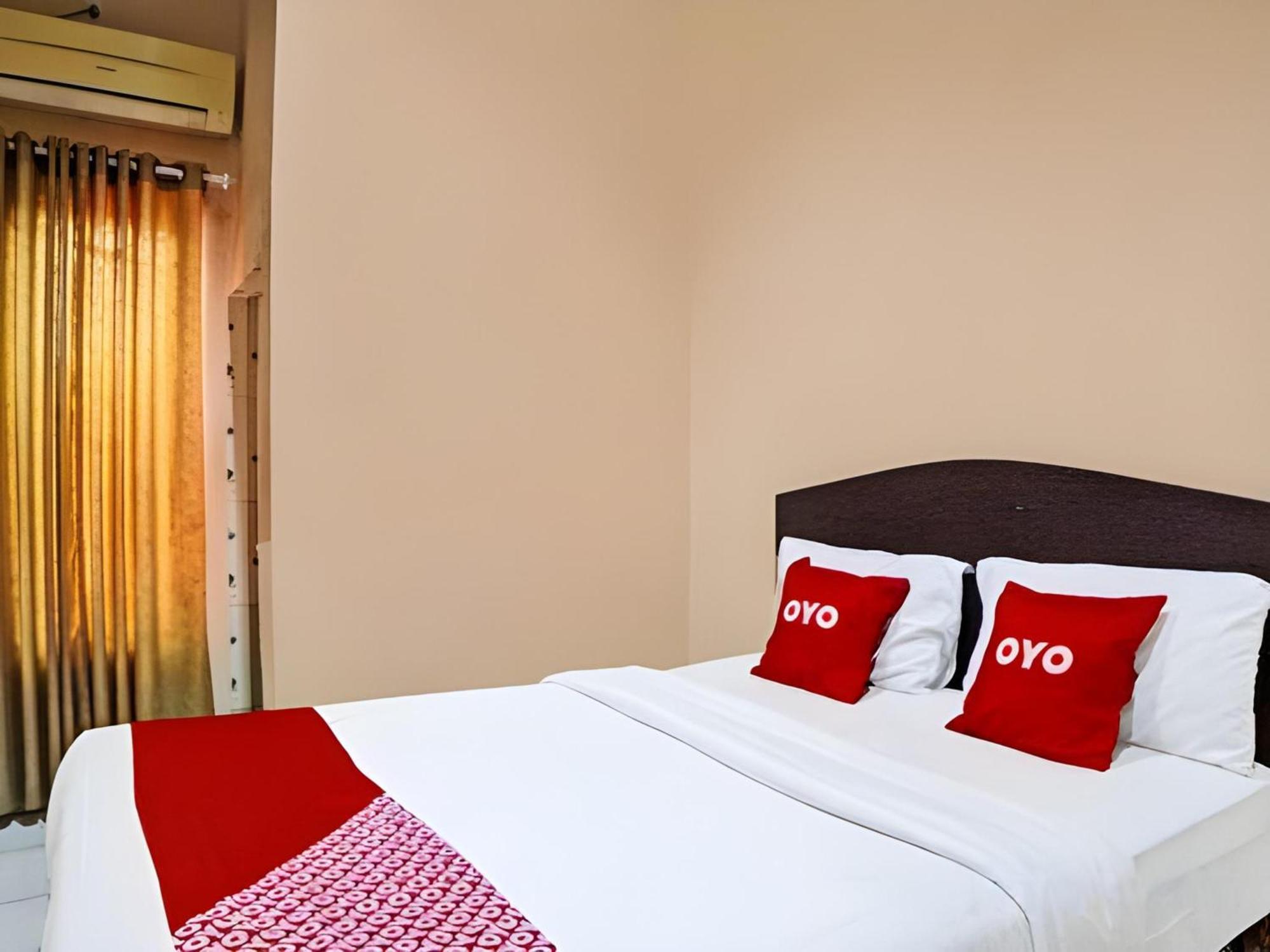 Hotel O Medan City Near Lapangan Benteng Formerly Ralica Residence מראה חיצוני תמונה