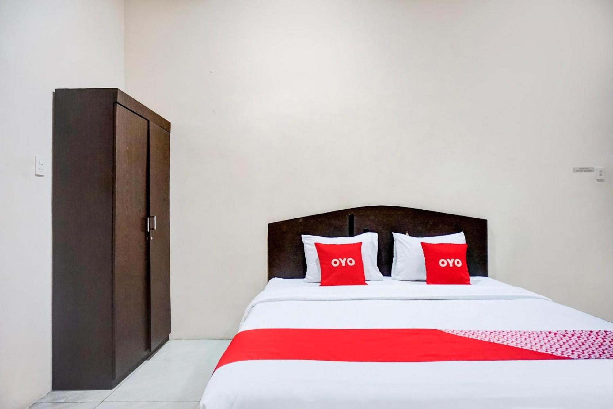 Hotel O Medan City Near Lapangan Benteng Formerly Ralica Residence מראה חיצוני תמונה