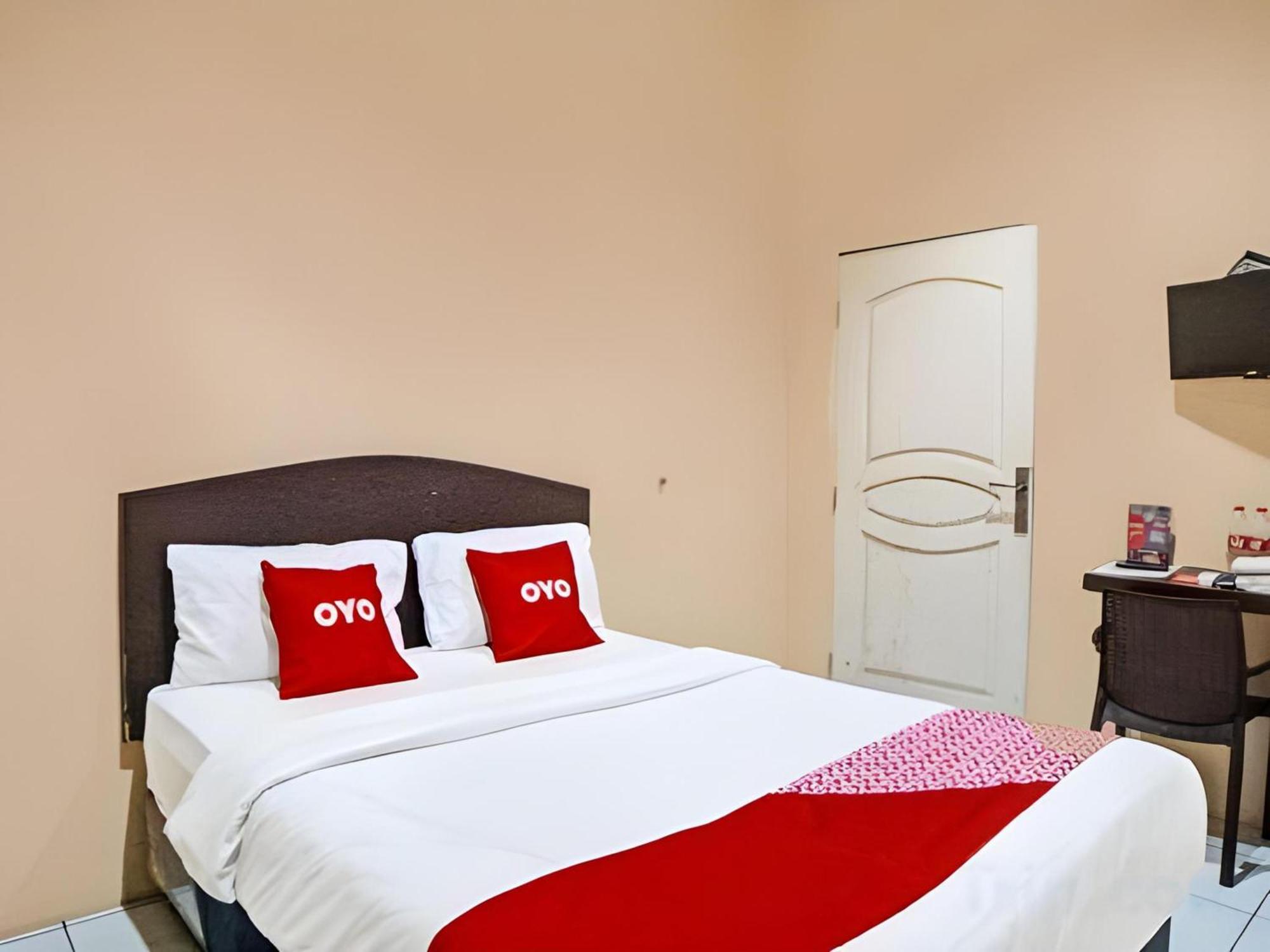 Hotel O Medan City Near Lapangan Benteng Formerly Ralica Residence מראה חיצוני תמונה