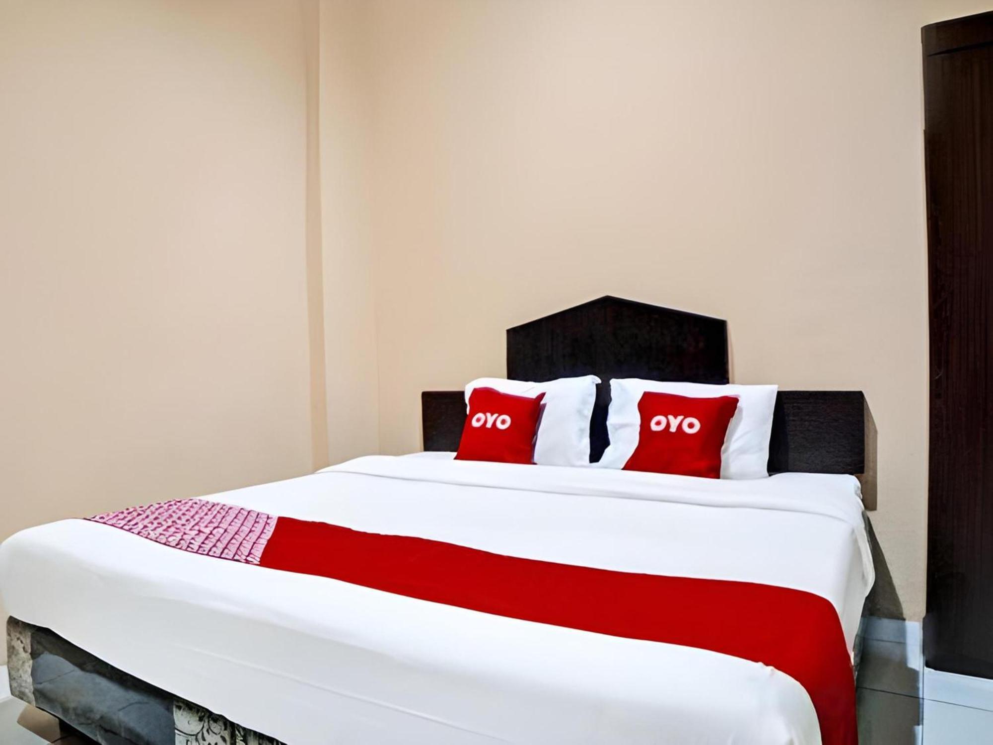 Hotel O Medan City Near Lapangan Benteng Formerly Ralica Residence מראה חיצוני תמונה