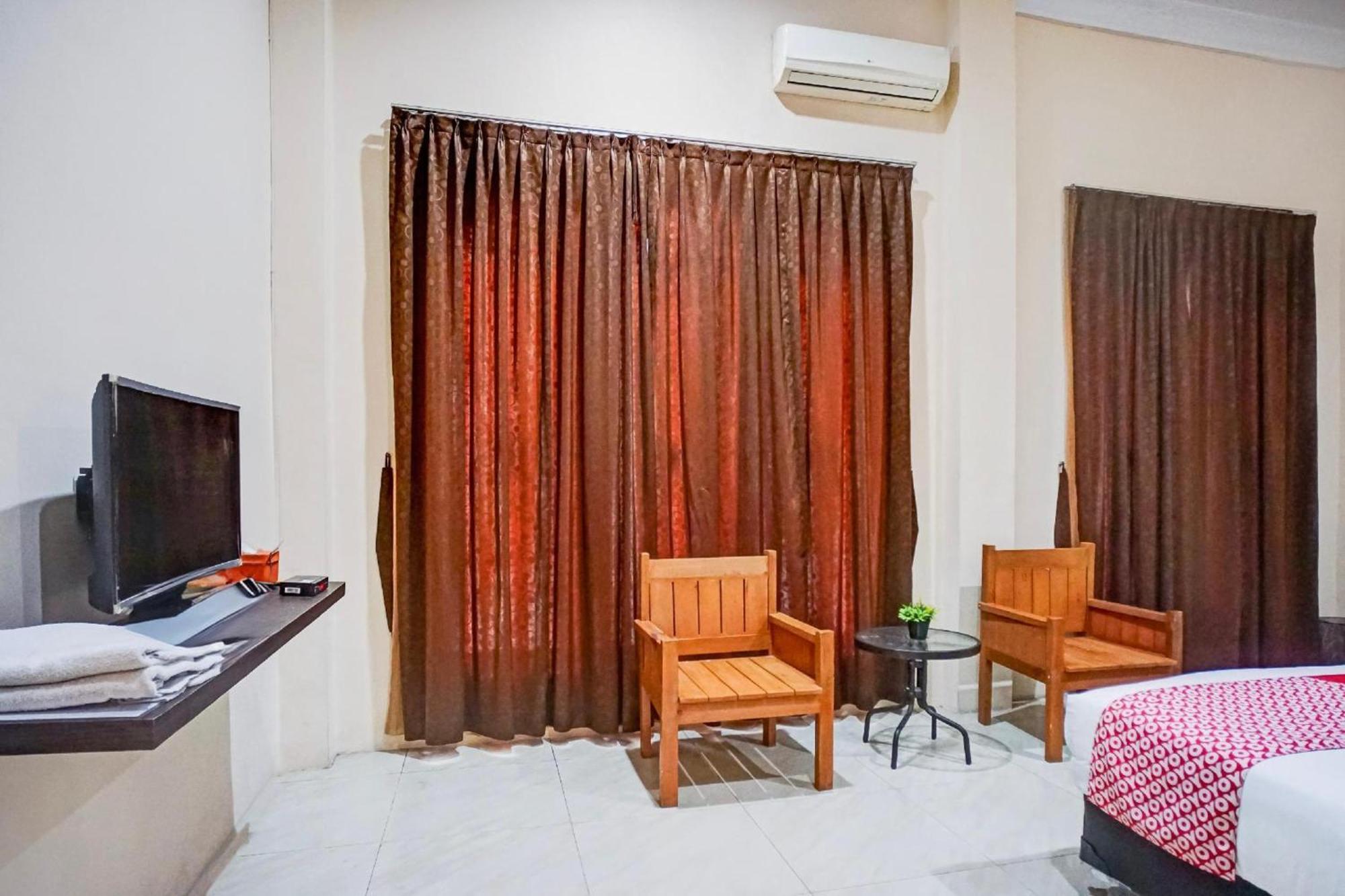 Hotel O Medan City Near Lapangan Benteng Formerly Ralica Residence מראה חיצוני תמונה