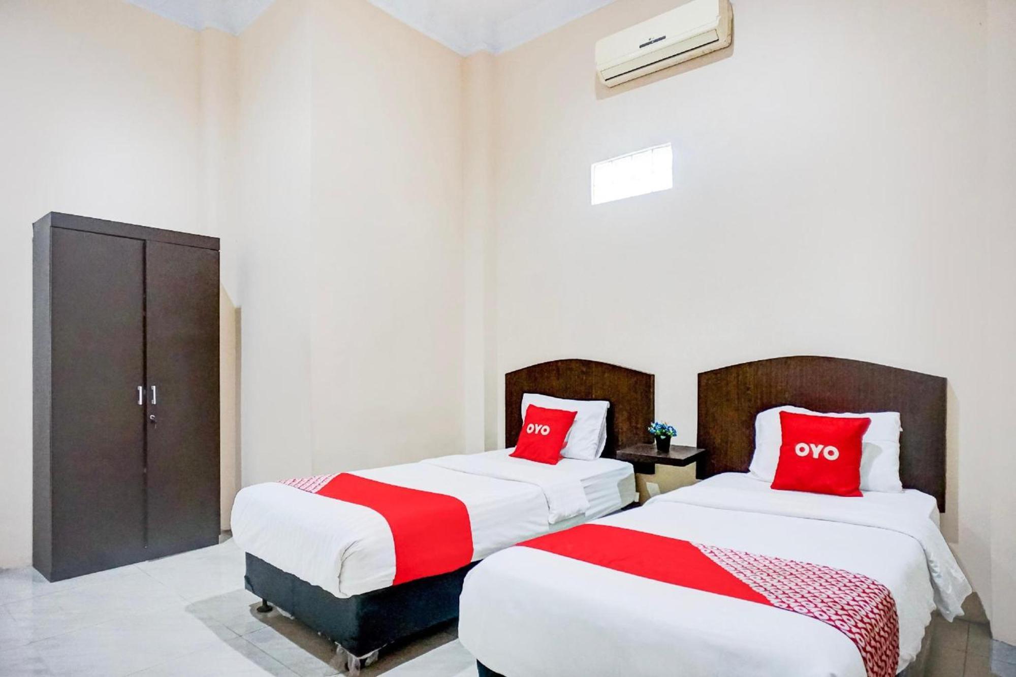 Hotel O Medan City Near Lapangan Benteng Formerly Ralica Residence מראה חיצוני תמונה